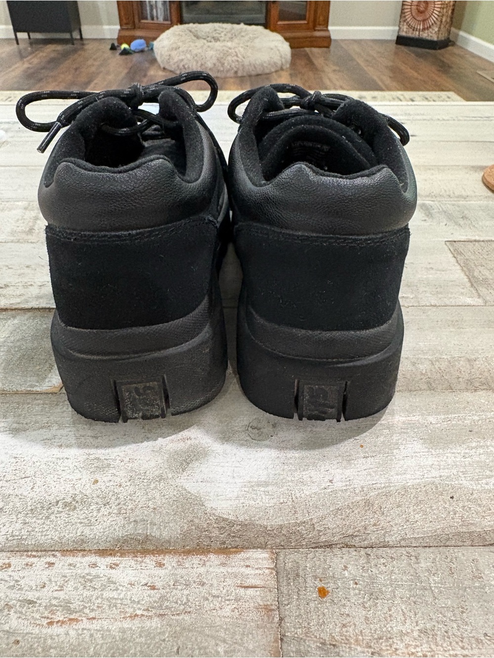 Skechers Womens Black Platform leather shoes - Picture 4 of 6